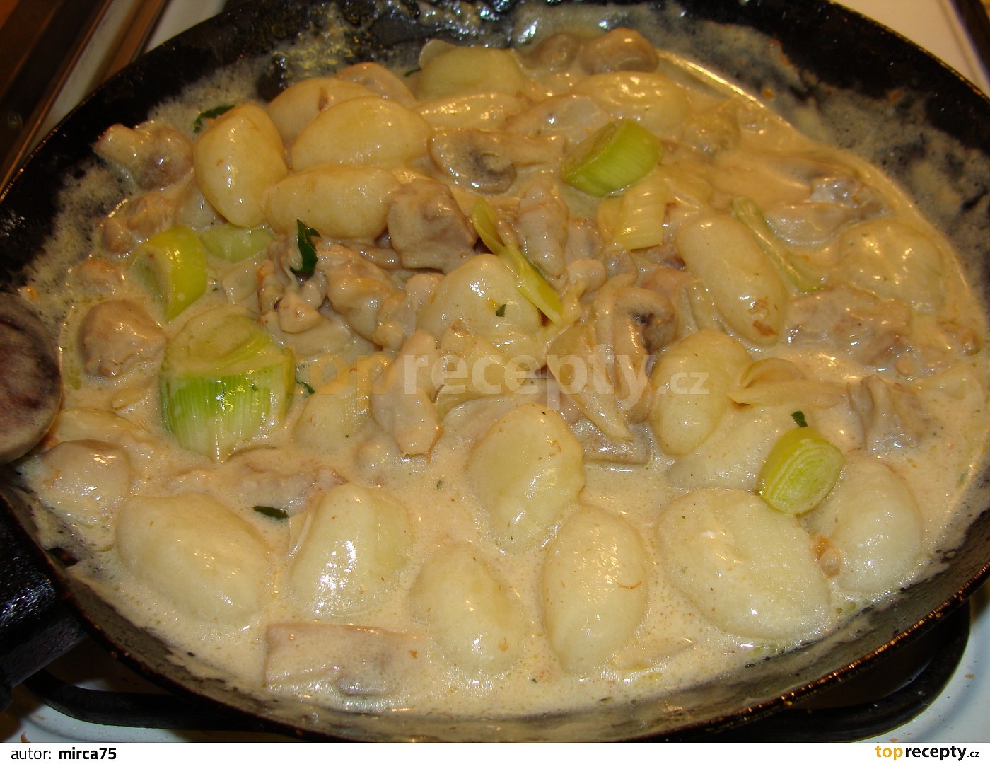 Gnocchi S Ku Ec M Masem A Zakysanou Smetanou Recept Toprecepty Cz