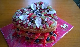 Bezlepkový nahatý dort Naked cake recept TopRecepty cz