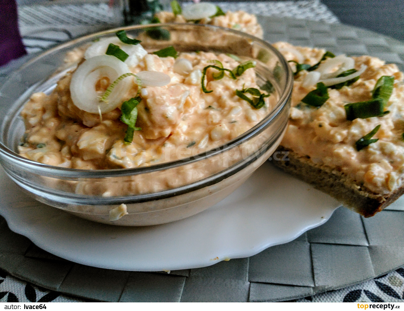 Pomaz Nka Z Vajec Cibulky Papriky A Uzen Ho S Ra Recept Toprecepty Cz