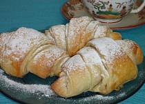 Jednoduché máslové croissanty